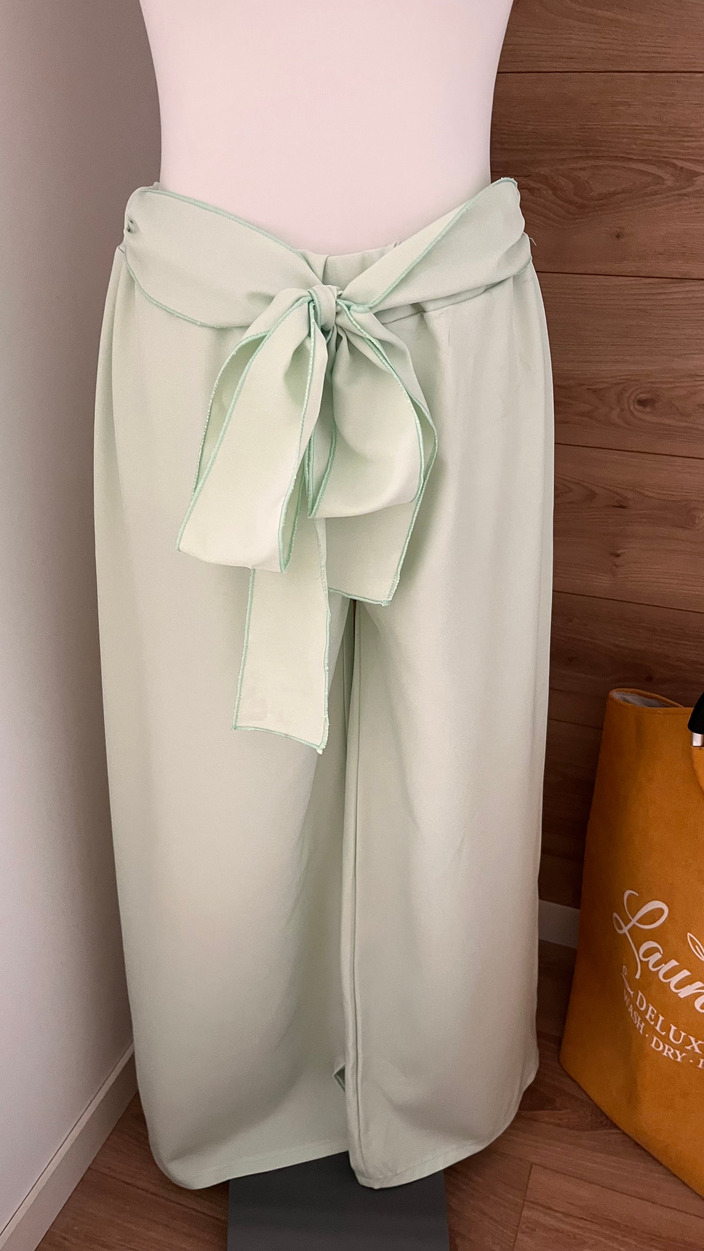 Pantalon À Nœud Fluide & Élégant - 65% Viscose - Fabrication Italie