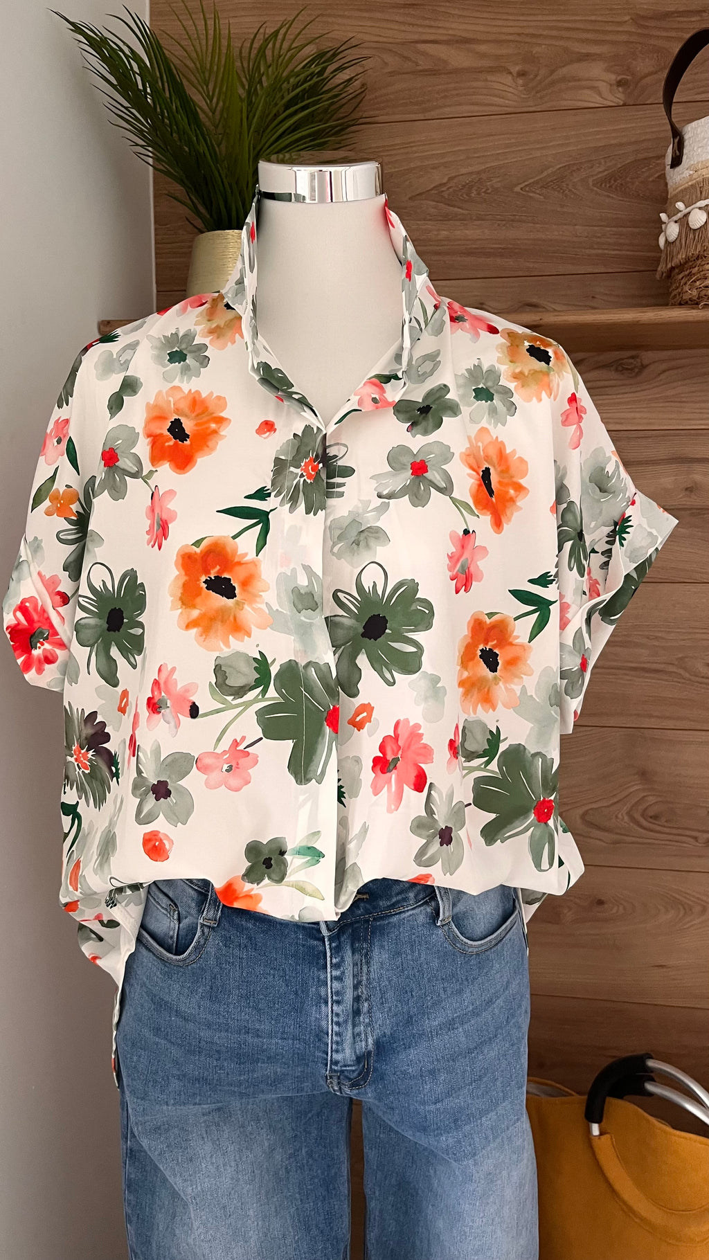 Chemise Fleurie Fond Blanc - Fleurs Kaki - 100% Polyester