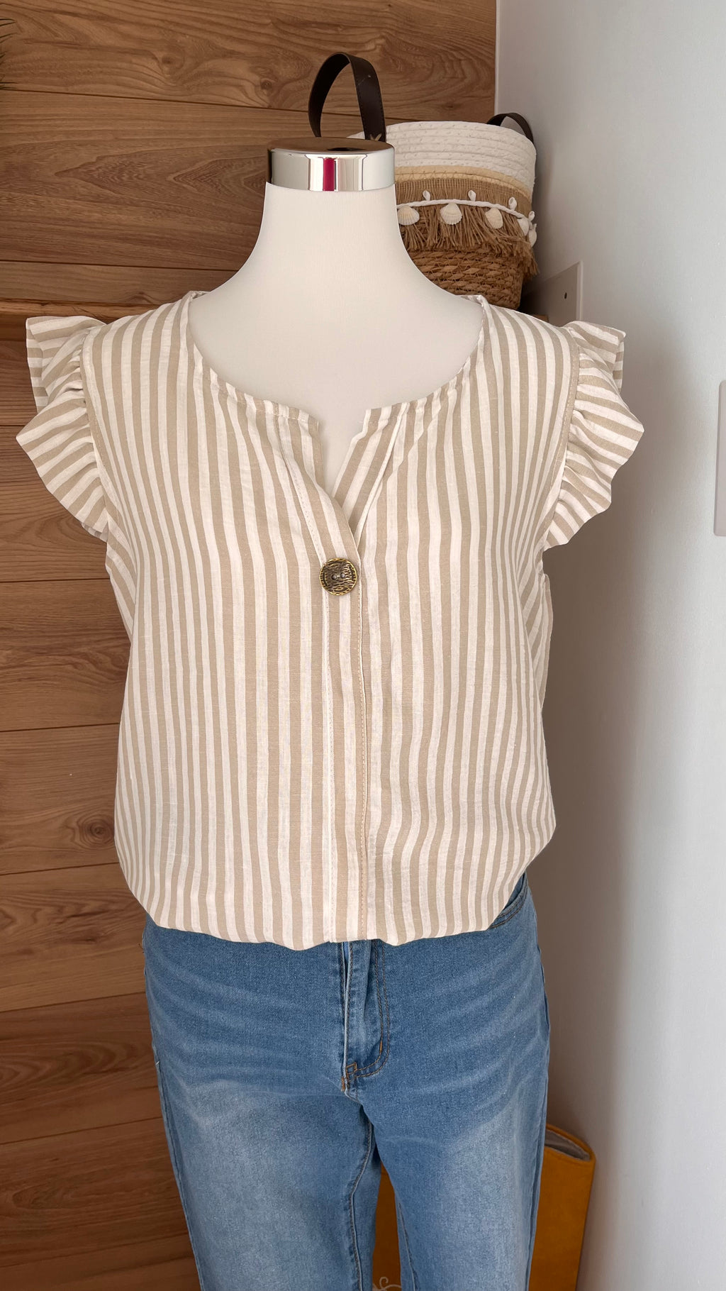 Blouse Rayée Manches Volantes Col V - 35% Coton 65% Viscose - Fabrication Italie - Du 38 au 44